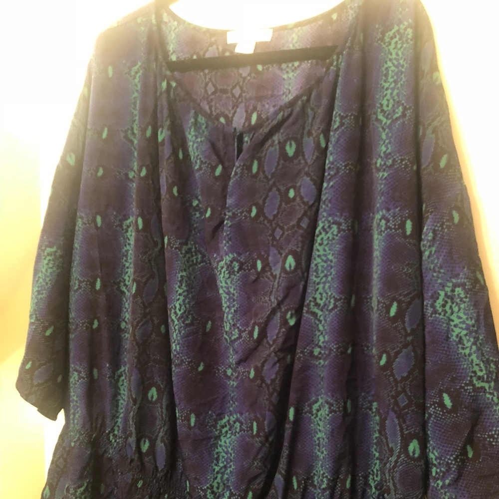 Blue & Green Animal Print top